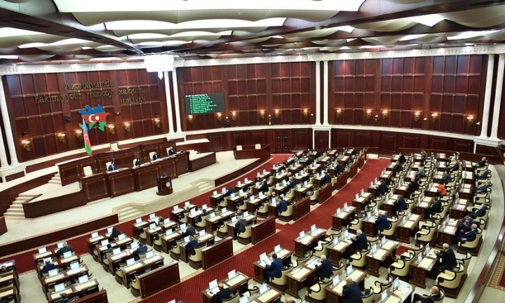 Last meeting of Azerbaijani Parliament's autumn session kicks off