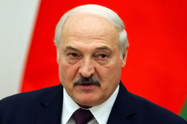 Lukaşenko özünün həyat təminatı haqqında yeni qanun qəbul edib