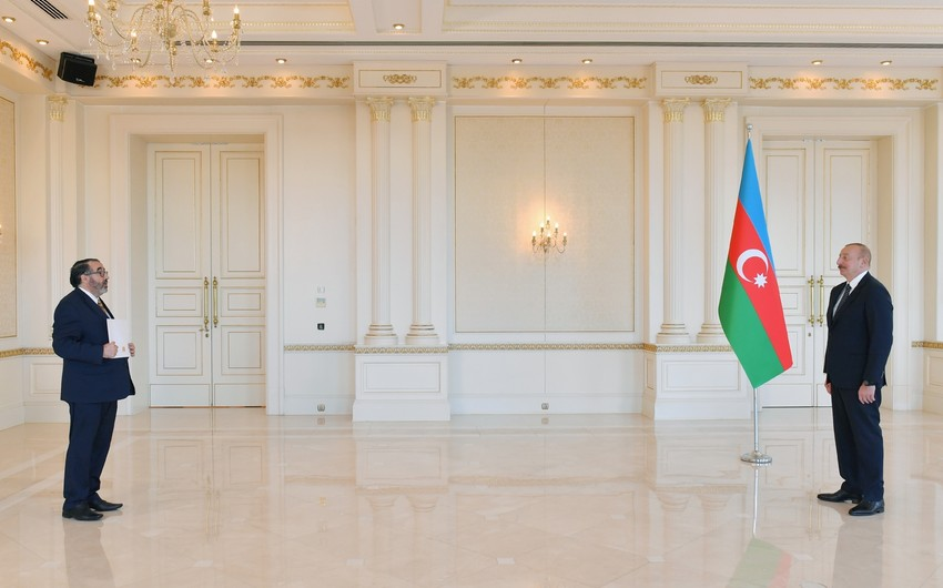 President Ilham Aliyev accepts credentials of incoming ambassador of Peru to Azerbaijan