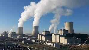 فرنسا تنوي بناء ثماني محطات نووية جديدة