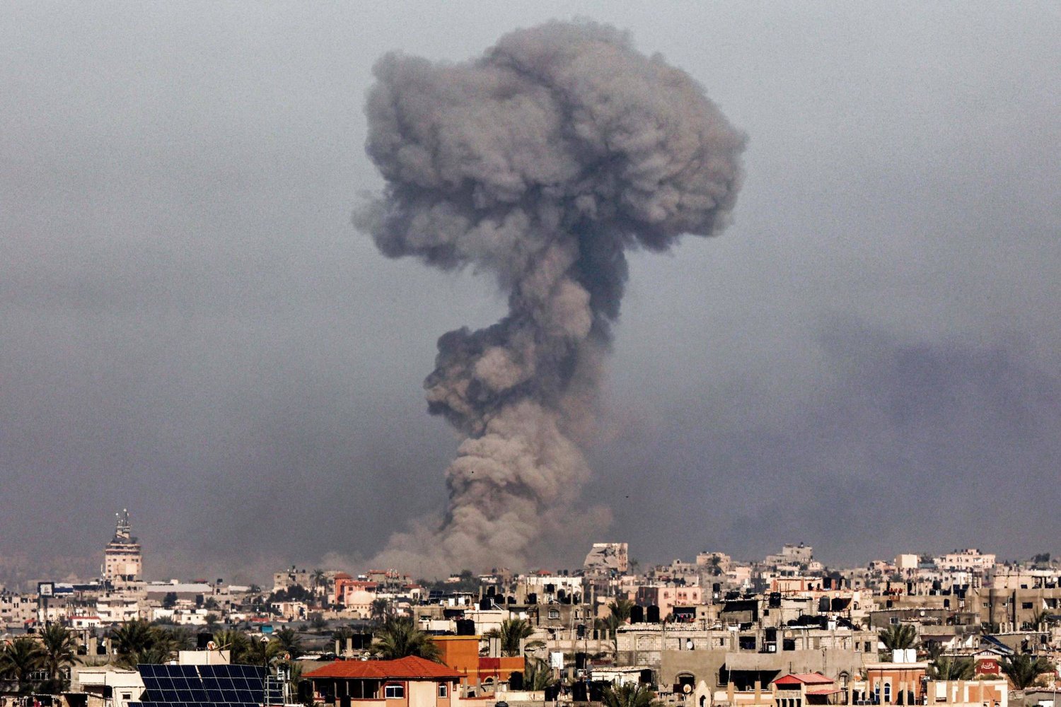 حصيلة الحرب في غزة تتجاوز 23 ألف قتيل