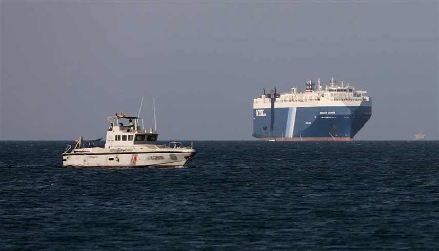 أنباء عن استهداف سفينة في البحر الأحمر
