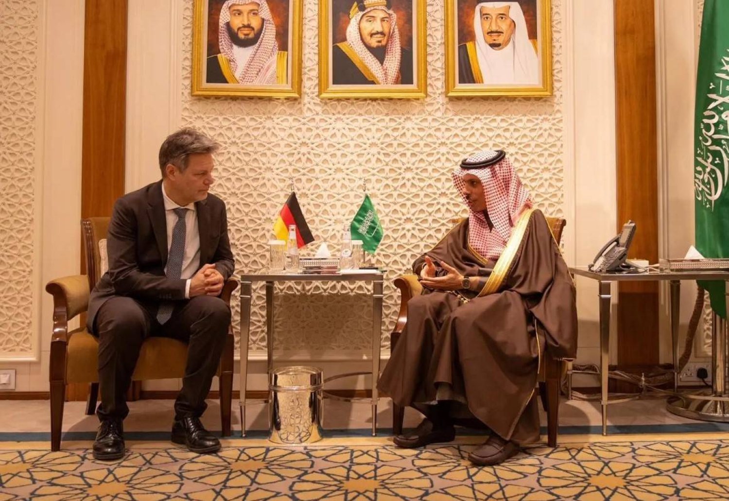 وزير الخارجية السعودي يستقبل نائب المستشار الاتحادي الألماني للاقتصاد