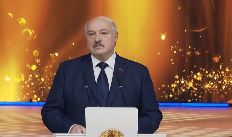 Lukaşenko: “Bütün dünya alovlara qərq ola bilər” – VİDEO