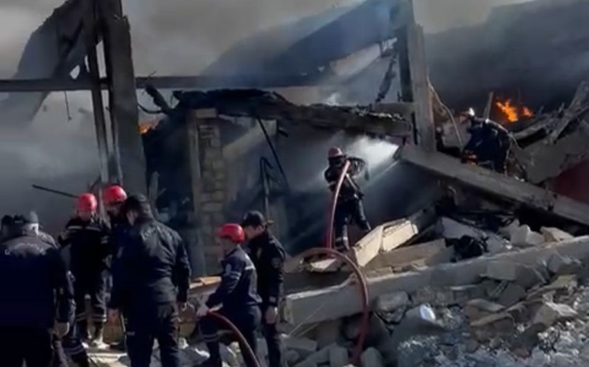 Fire breaks out in furniture store in Baku, 15 emergency teams deployed