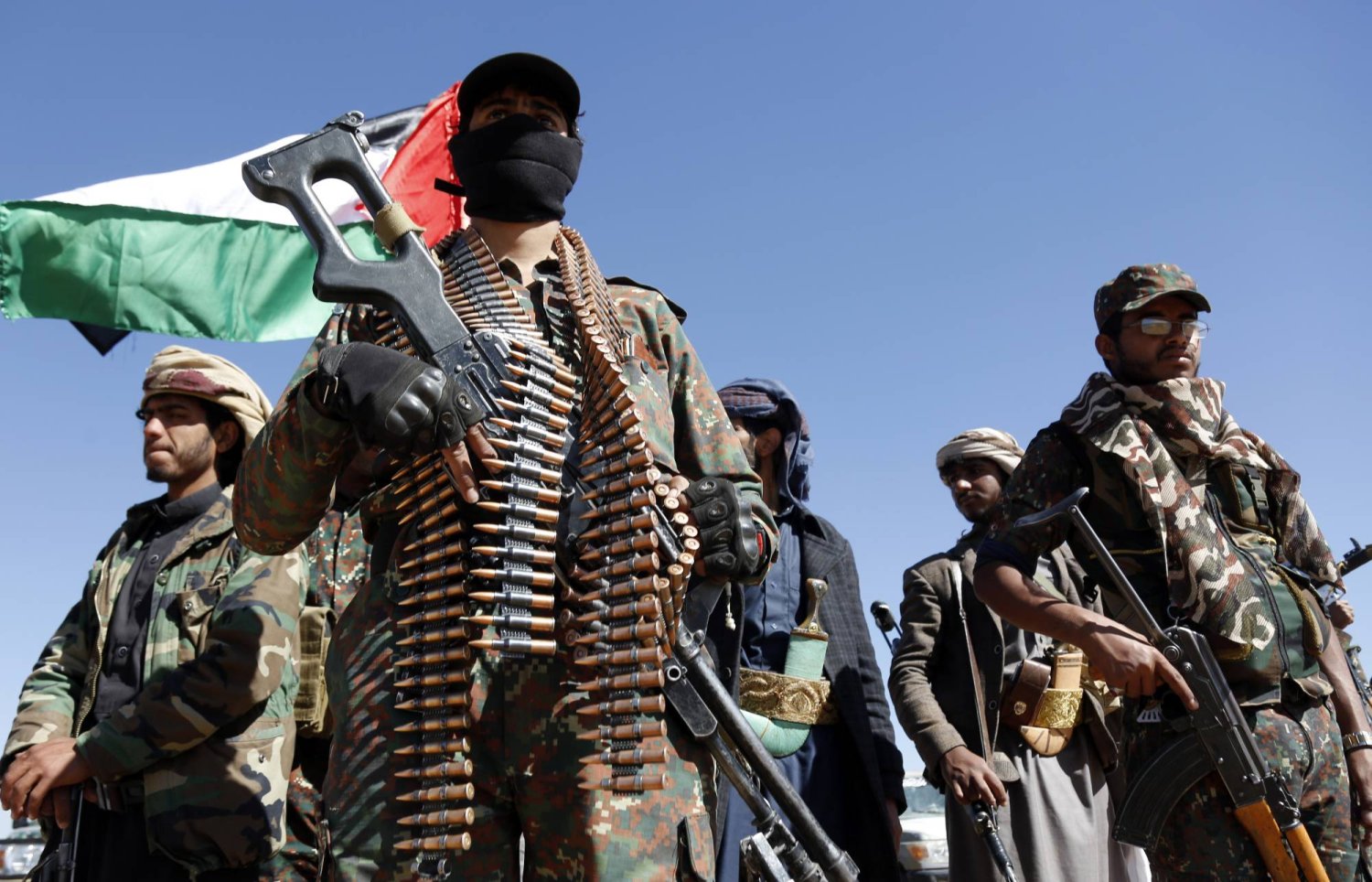 واشنطن تعتزم إعادة إدراج جماعة الحوثي على قائمة الإرهاب