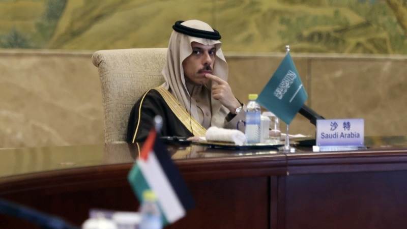 Saudi foreign minister insists on solving issue of Palestine