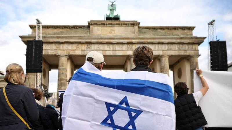 Germany to let Israelis stay visa-free until end of April