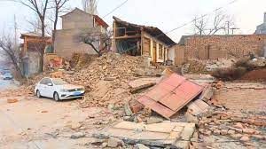 زلزال بقوة 7 درجات على الحدود بين الصين وقيرغيزستان