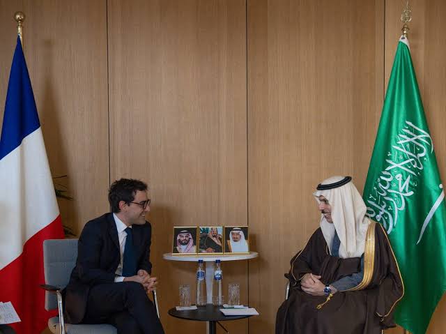 وزيرا خارجية السعودية وفرنسا يبحثان الموضوعات الإقليمية والدولية