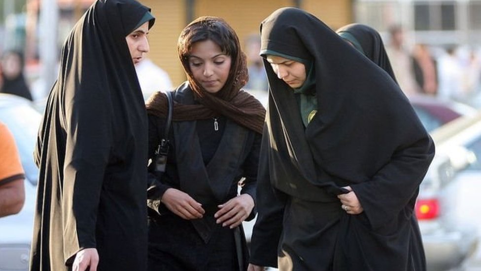 İranda hicabla bağlı cəzalar artır