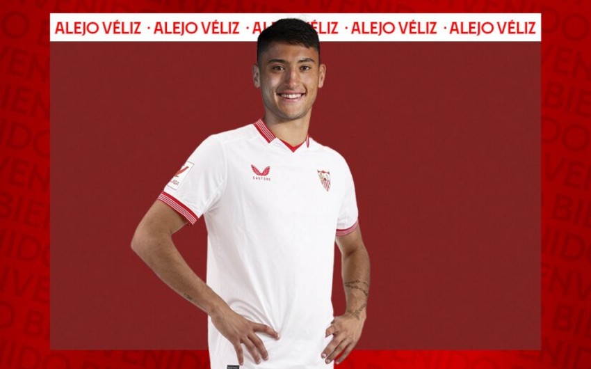Sevilla signs Alejo Veliz from Tottenham