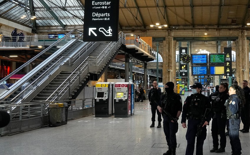 Knife attack at Paris's Gare de Lyon train station wounds three