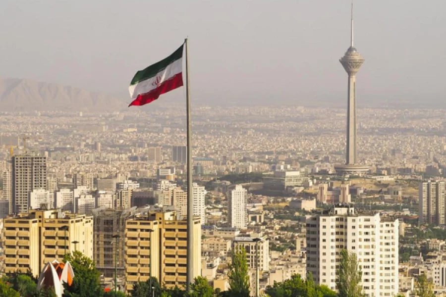 İranda xanım jurnalist həbs edildi