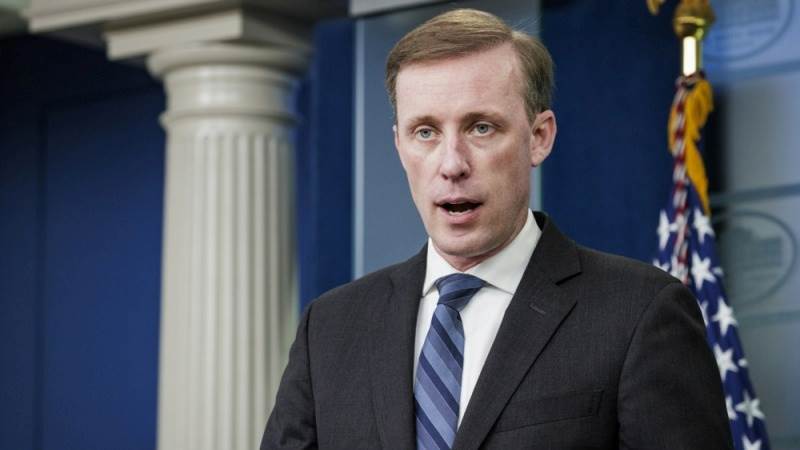 WH: US to announce a new package to support Ukraine