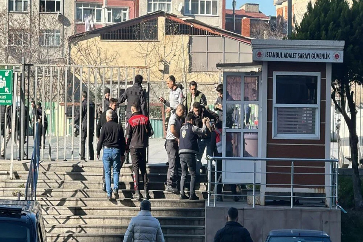 2 persons attacking court building in Istanbul were killed, 3 policemen were injured in shooting - VİDEO