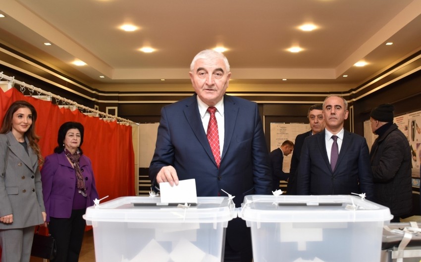 Chairman of Azerbaijan's Central Election Commission casts vote