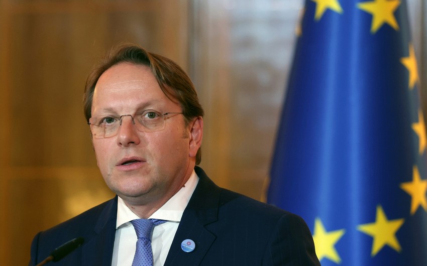 EU commissioner for neighborhood congratulates Ilham Aliyev on his re-election