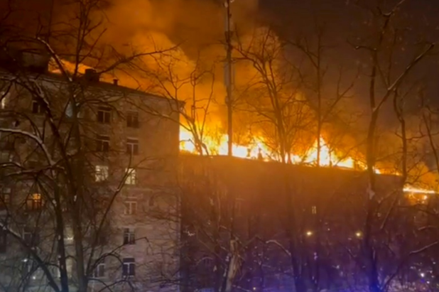 Moscow: 400 people evacuated from a burning building