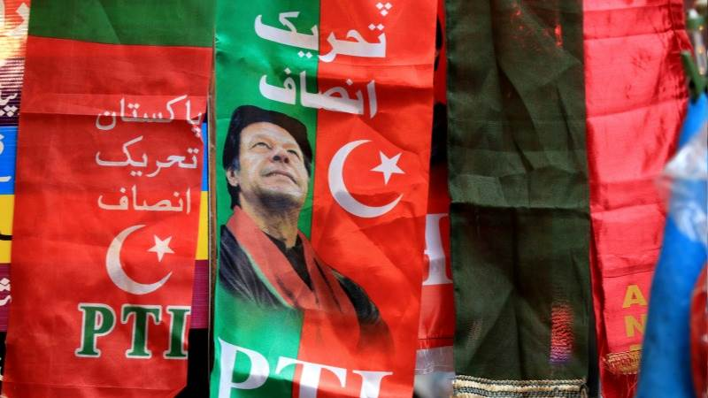 Pakistan Imran Khan's party claims election victory