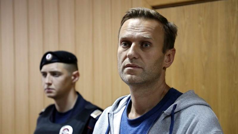 Navalny died of sudden death syndrome , officials say