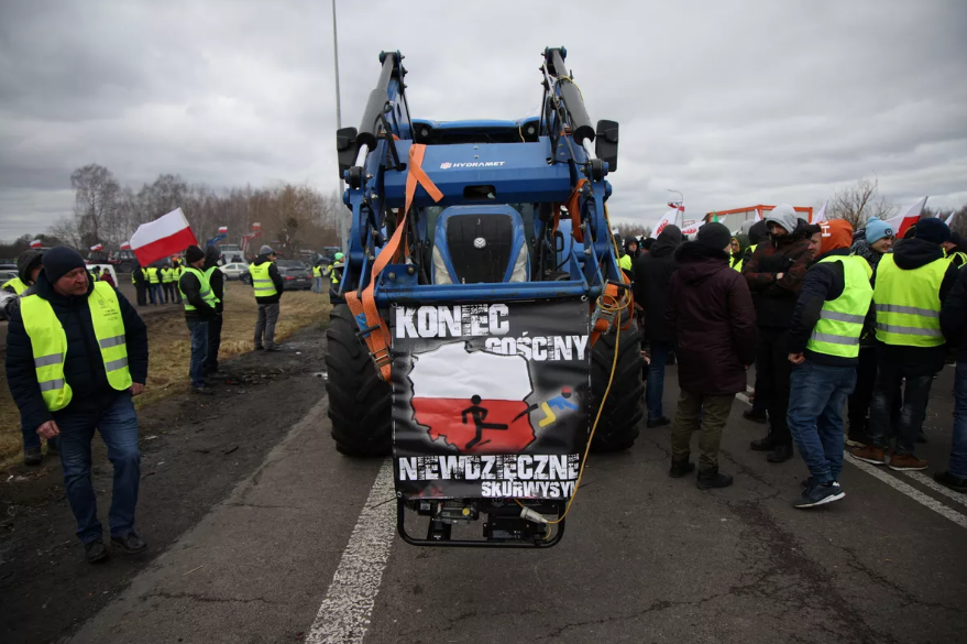 The blockade at the Polish border illustrates "the erosion of solidarity", says Zelensky