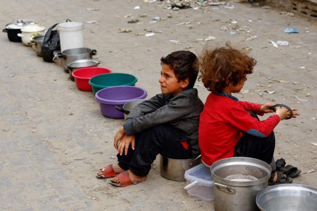 الأمم المتحدة تحذر من انفجارٍ في عدد وفيات الأطفال في غزة جراء نقص الغذاء