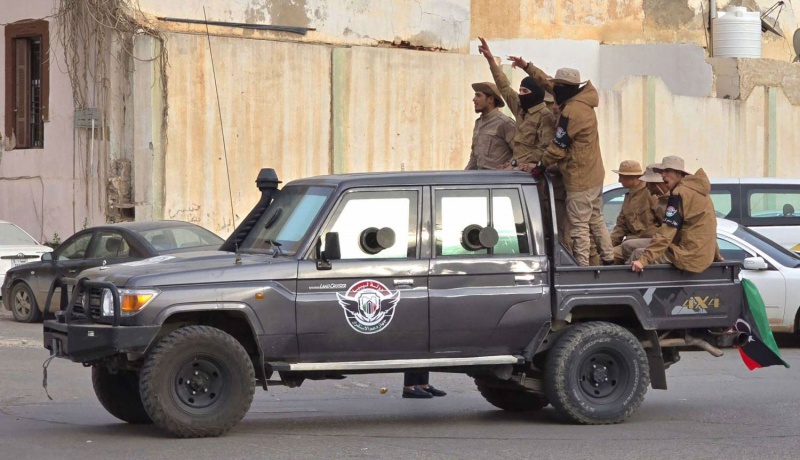 مذبحة طرابلس تثير المخاوف من العودة إلى العنف