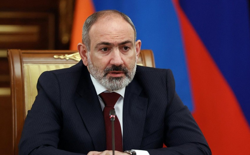 Armenian PM leaves for France