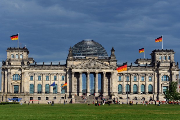 Bundestaq razıdır: Ukraynaya uzaqmənzilli raketlər verilsin!