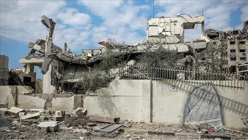 القوات الإسرائيلية تدمر منزل ياسر عرفات في غزة