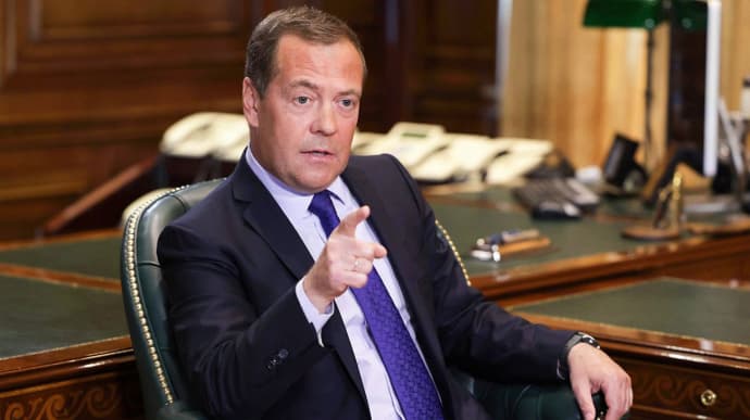 Медведев назвал премьера Италии "тупицей" после её слов о России и ХАМАС