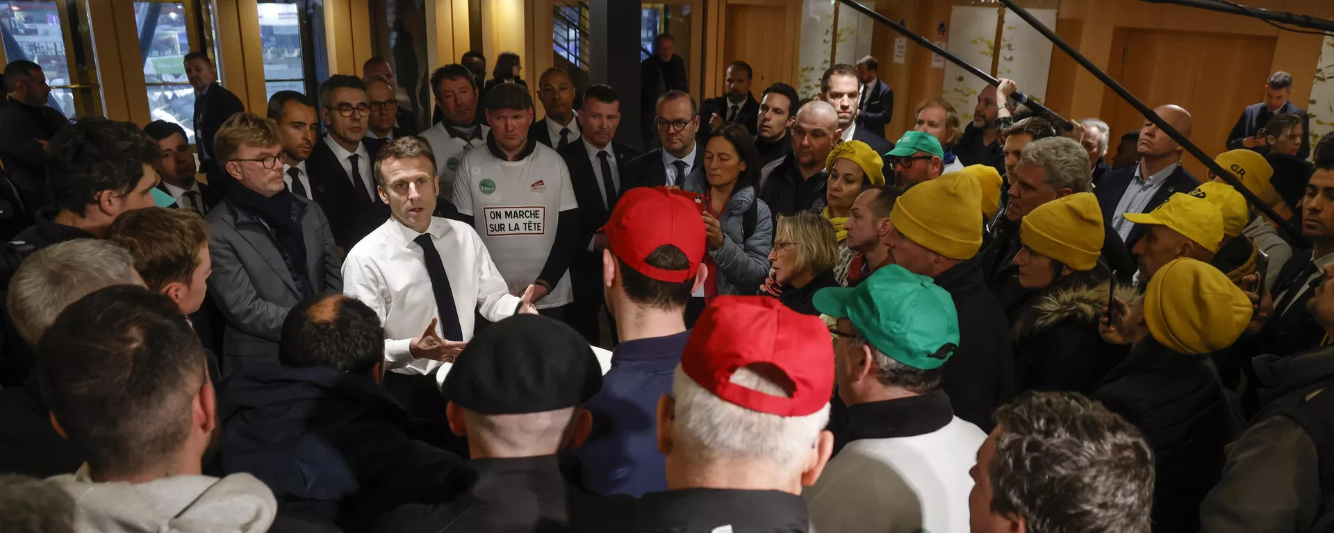 Macron to Skip G7 Summit amid Farmers’ Protests