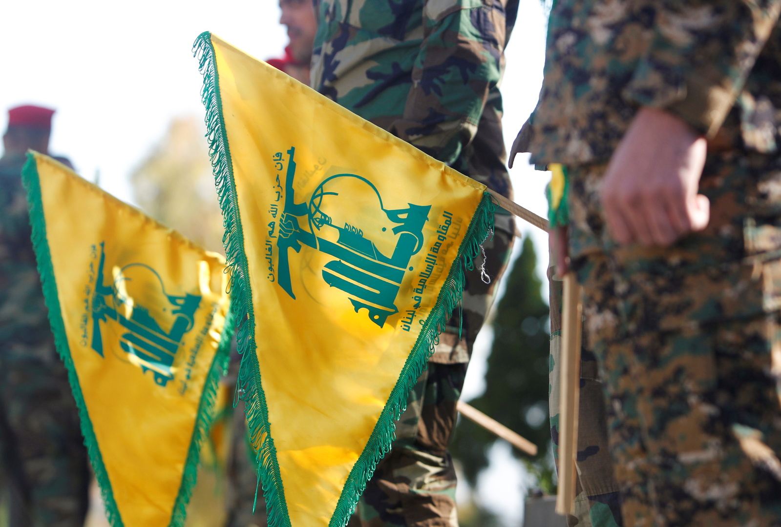 حزب الله يعلن إطلاق دفعة صاروخية جديدة على قاعدة إسرائيلية