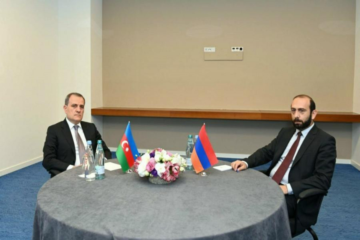 Azerbaijani, Armenian FMs set to meet today