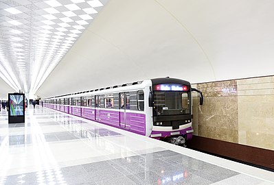 Азербайджан приобретет у России новые вагоны метро