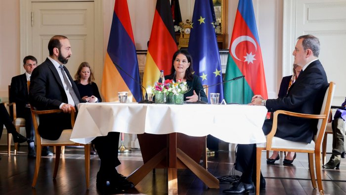 Азербайджано-армянская встреча в Берлине – мир, Зангезурский коридор... - Комментарий