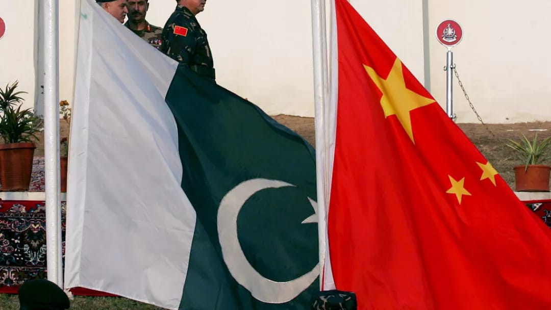 Çin Pakistanın 2 milyard dollarlıq kredit ödəməsini bir il təxirə salıb