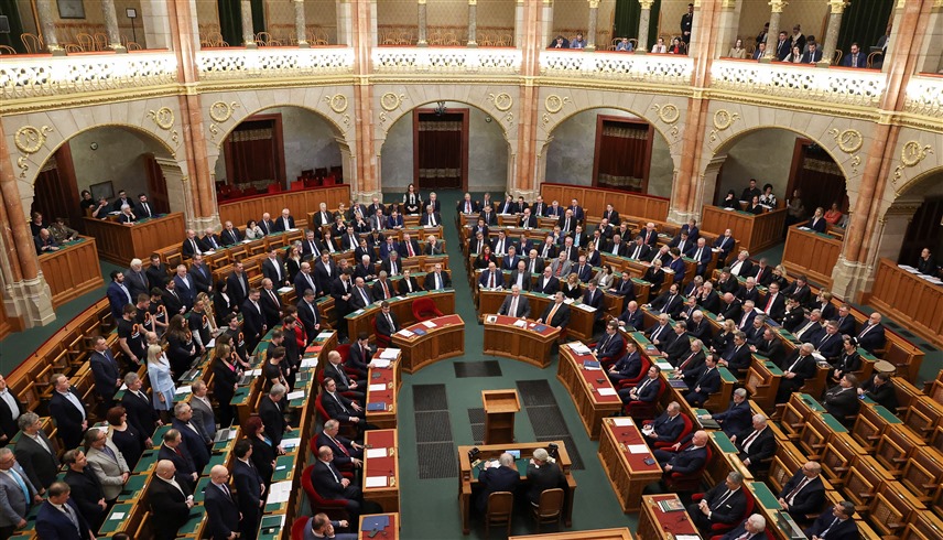 برلمان المجر يوقع قرار انضمام السويد إلى الناتو