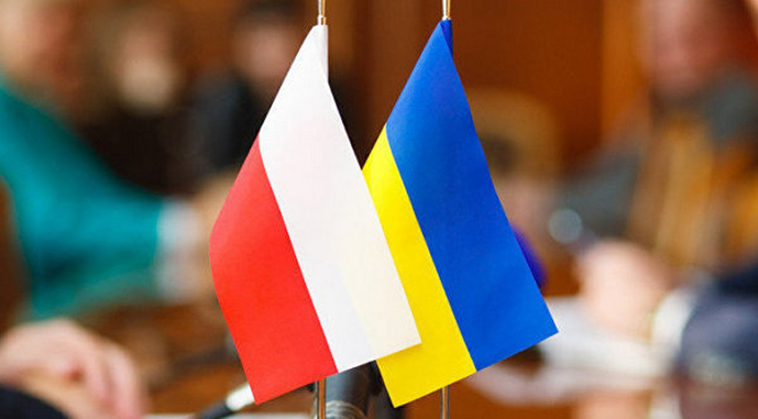 В Киеве заявили, что ситуация на границе с Польшей вышла за пределы экономики и морали