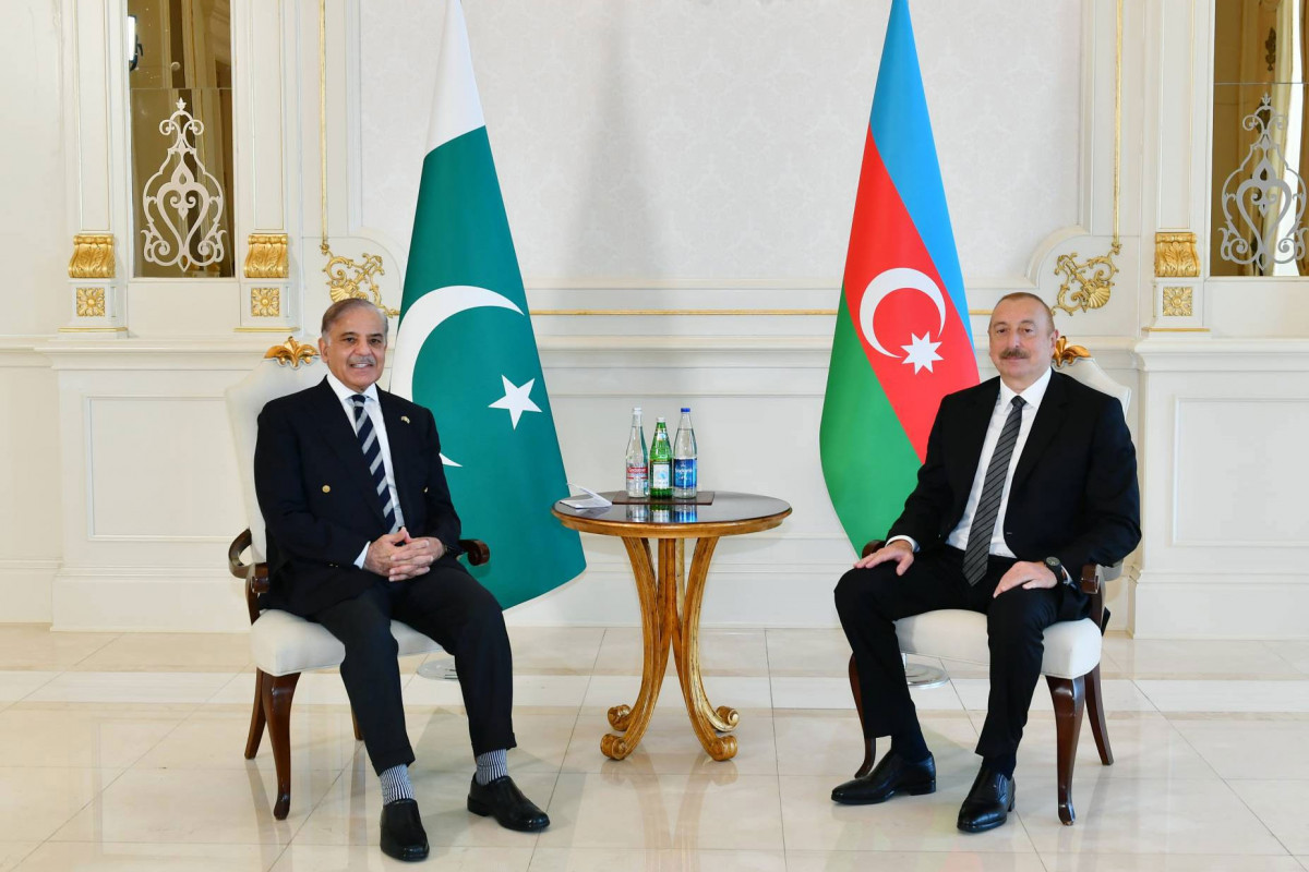Ilham Aliyev congratulates Prime Minister of Pakistan
