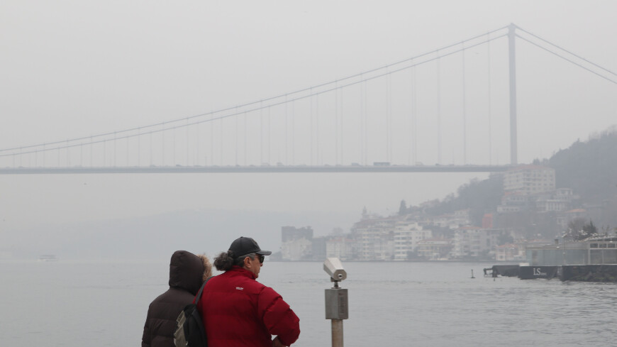 Более 300 судов встали у Босфора из-за густого тумана