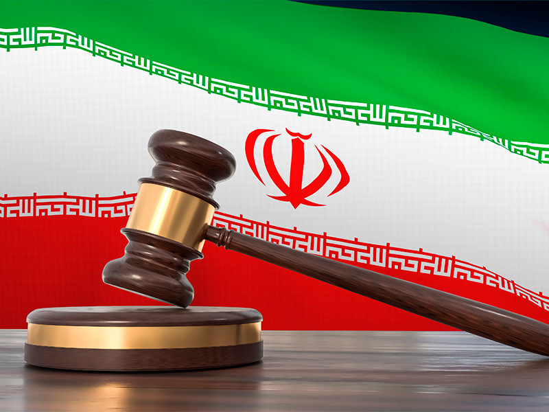 В Иране приговорили к смертной казни четверых обвиняемых по делу о производстве алкоголя