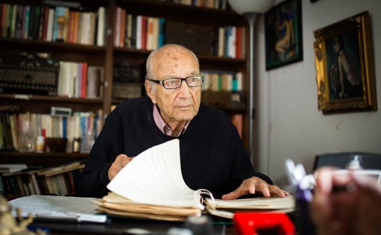 Türkiyəli yazıçı 100 yaşında vəfat etdi