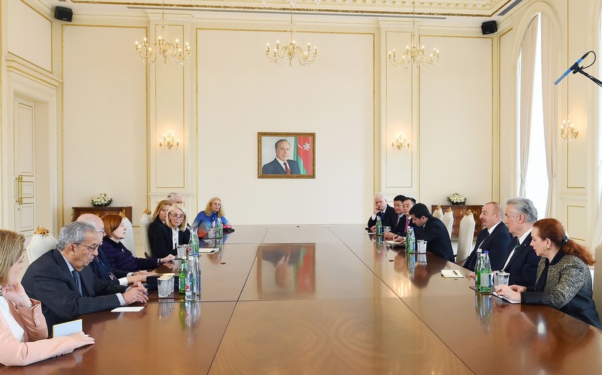 Ilham Aliyev receives co-chairs and members of Board of Trustees of Nizami Ganjavi International Center