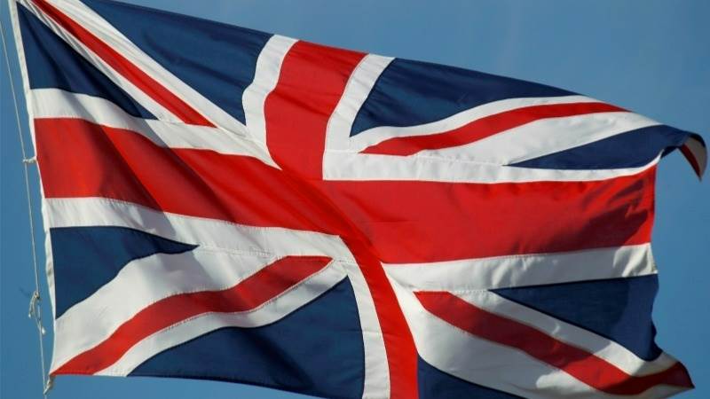 UK reports merchant ship hit west of Yemen