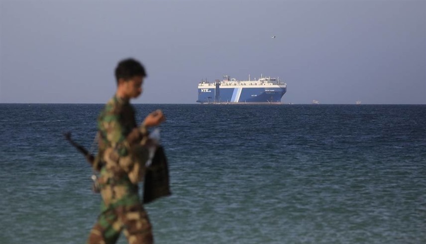 الحوثيون يهددون بملاحقة السفن في المحيط الهندي
