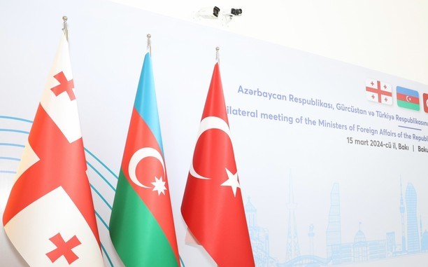 اجتماع ثلاثي بين أذربيجان وتركيا وجورجيا في باكو اليوم