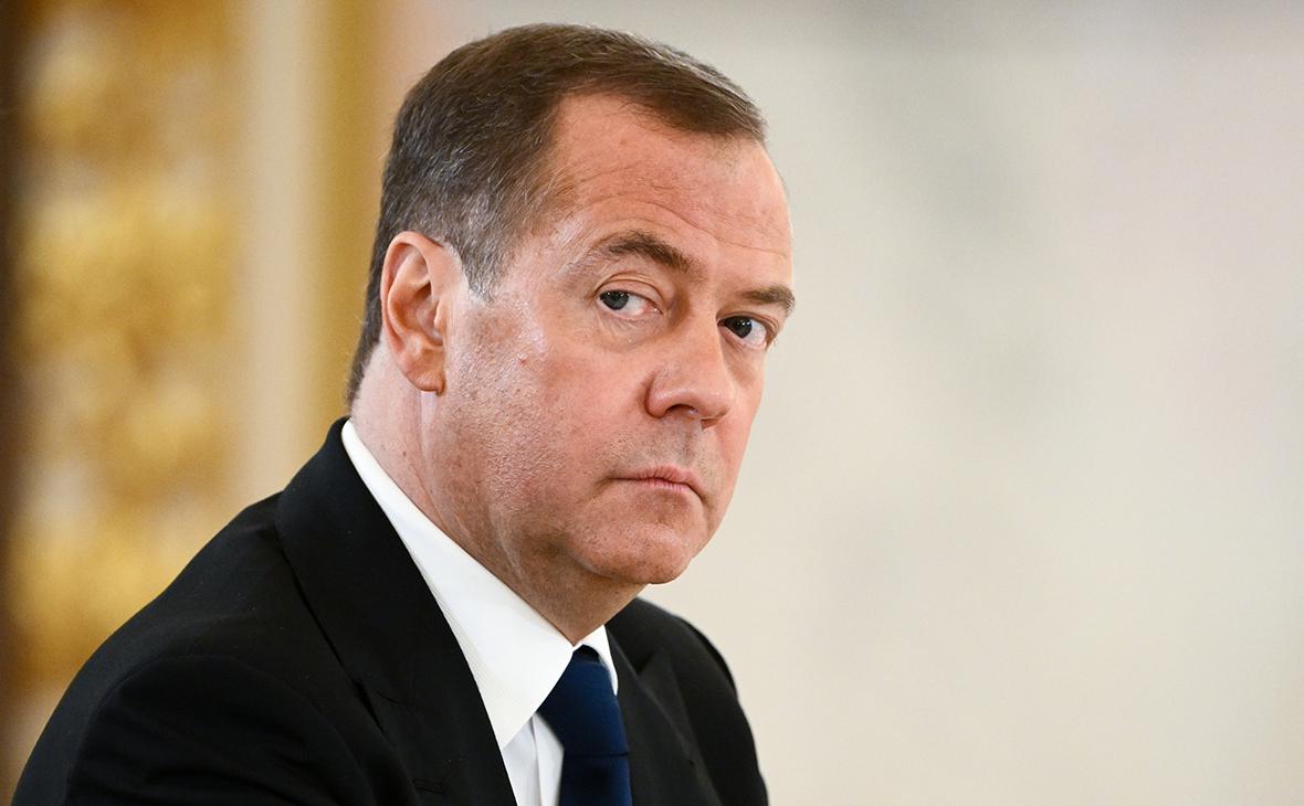 Медведев послал подальше ЕС в ответ на резолюцию о возврате золота Румынии