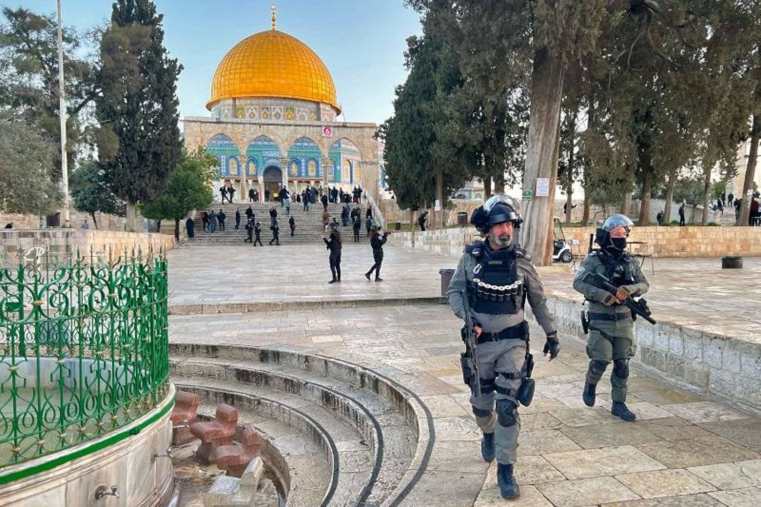 «الخارجية الفلسطينية» تدين القيود الإسرائيلية على الصلاة بالمسجد الأقصى